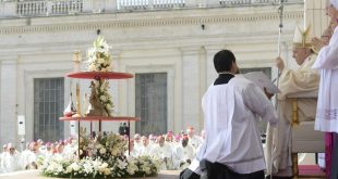 Papa Francisco canonizou dez novos santos